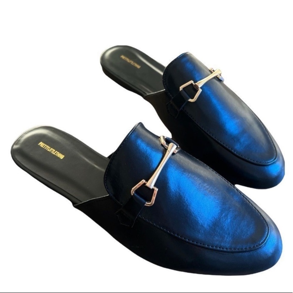 NWB Pretty Little Thing black flat leather loafers size 6